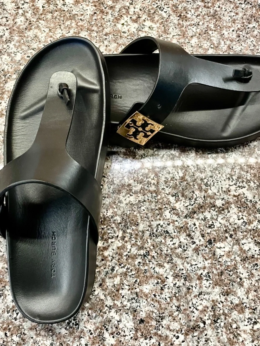 NWOT Tory Burch Vachetta Leather Mellow Thong Sandal In Perfect Black Women US 9